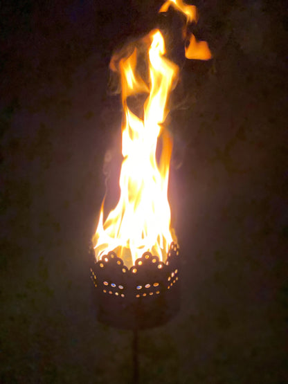 Brennende Wachs-Fackelrolle