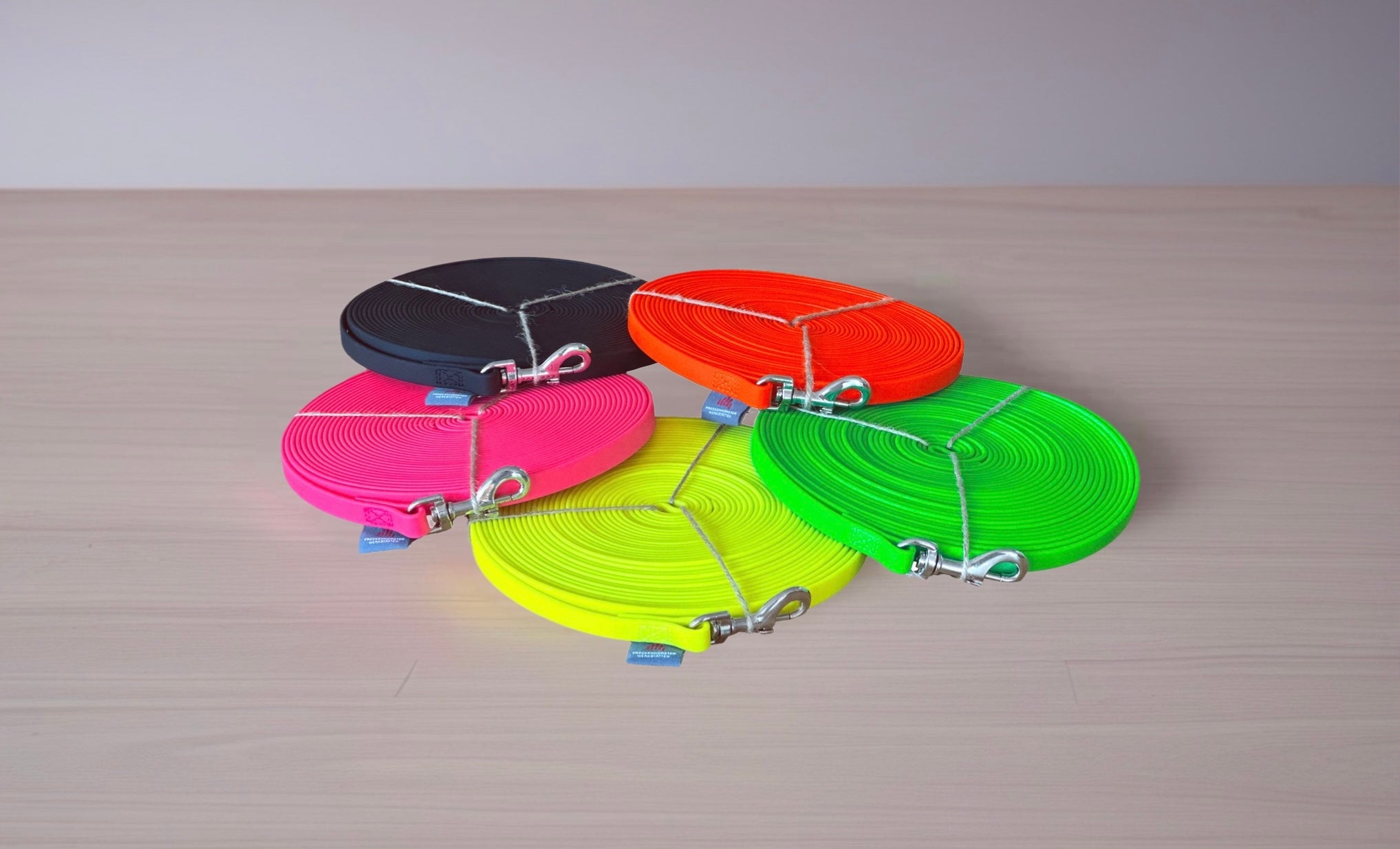 BioThane Leinen aufgerollt verschiedene Farben