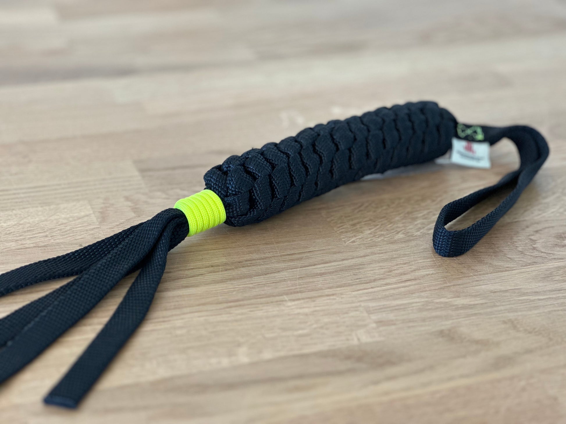 Knotenzergel schwarz mit gelb