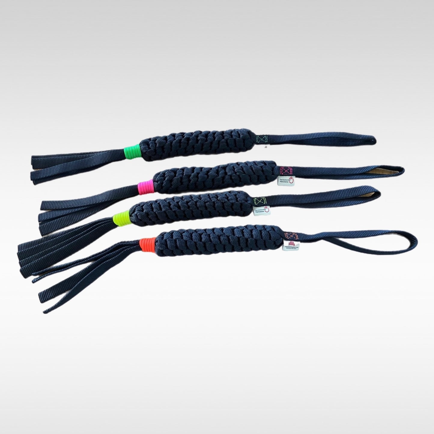 Hundespielzeug Knotenzergel in schwarz mit neonfarben kombiniert als übersicht