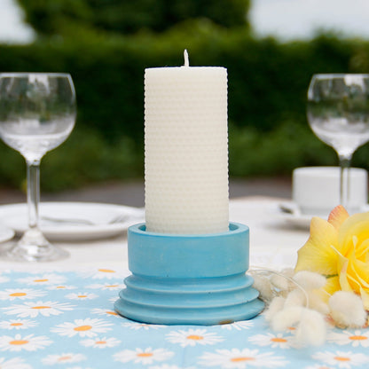 wabenkerze aus bienenwachs im farbton elfenbein, 120 mm hoch